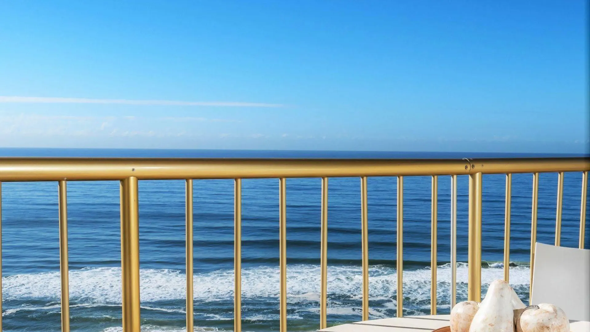 Capricorn One Beachside - Official