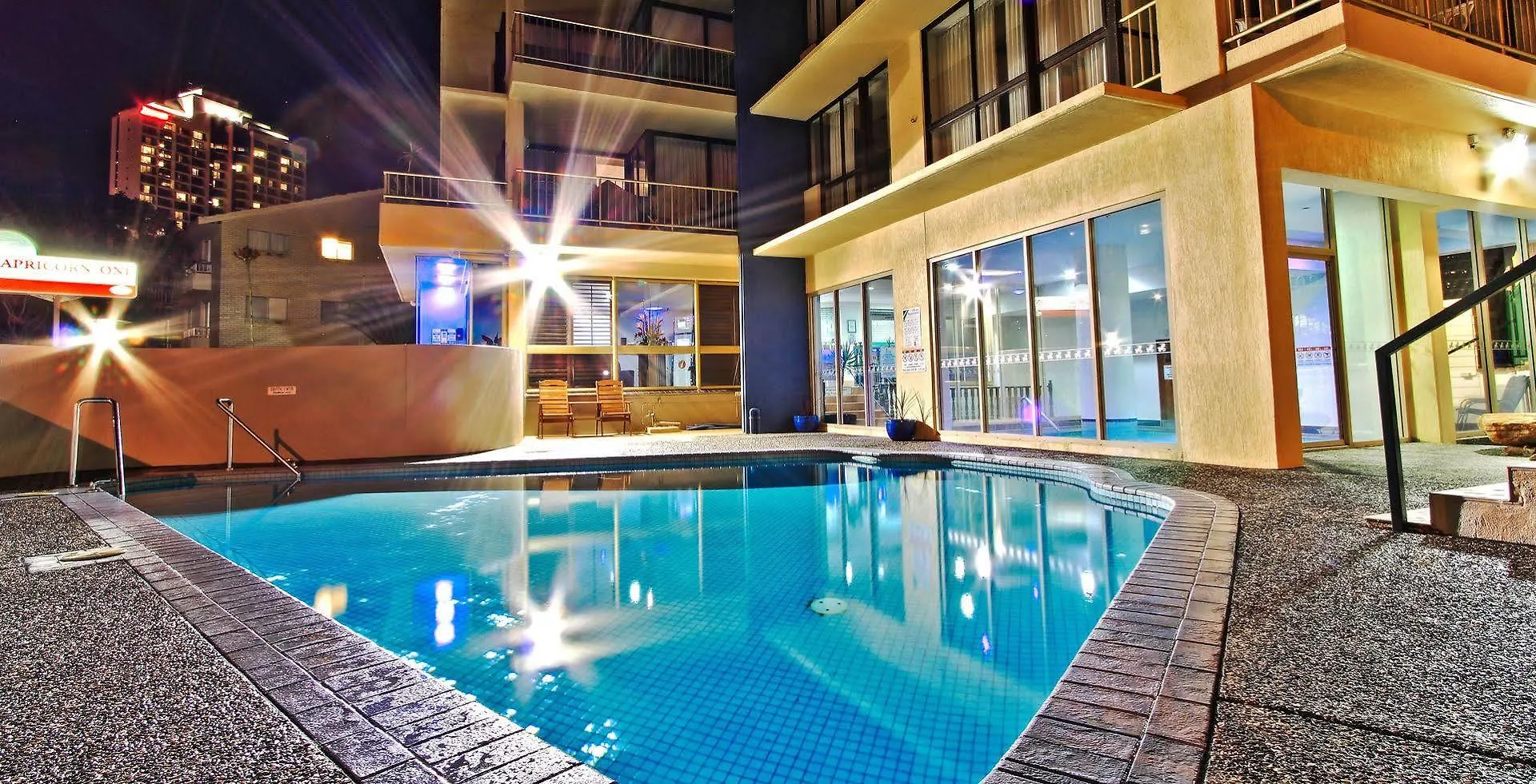 Capricorn One Beachside - Official 4*