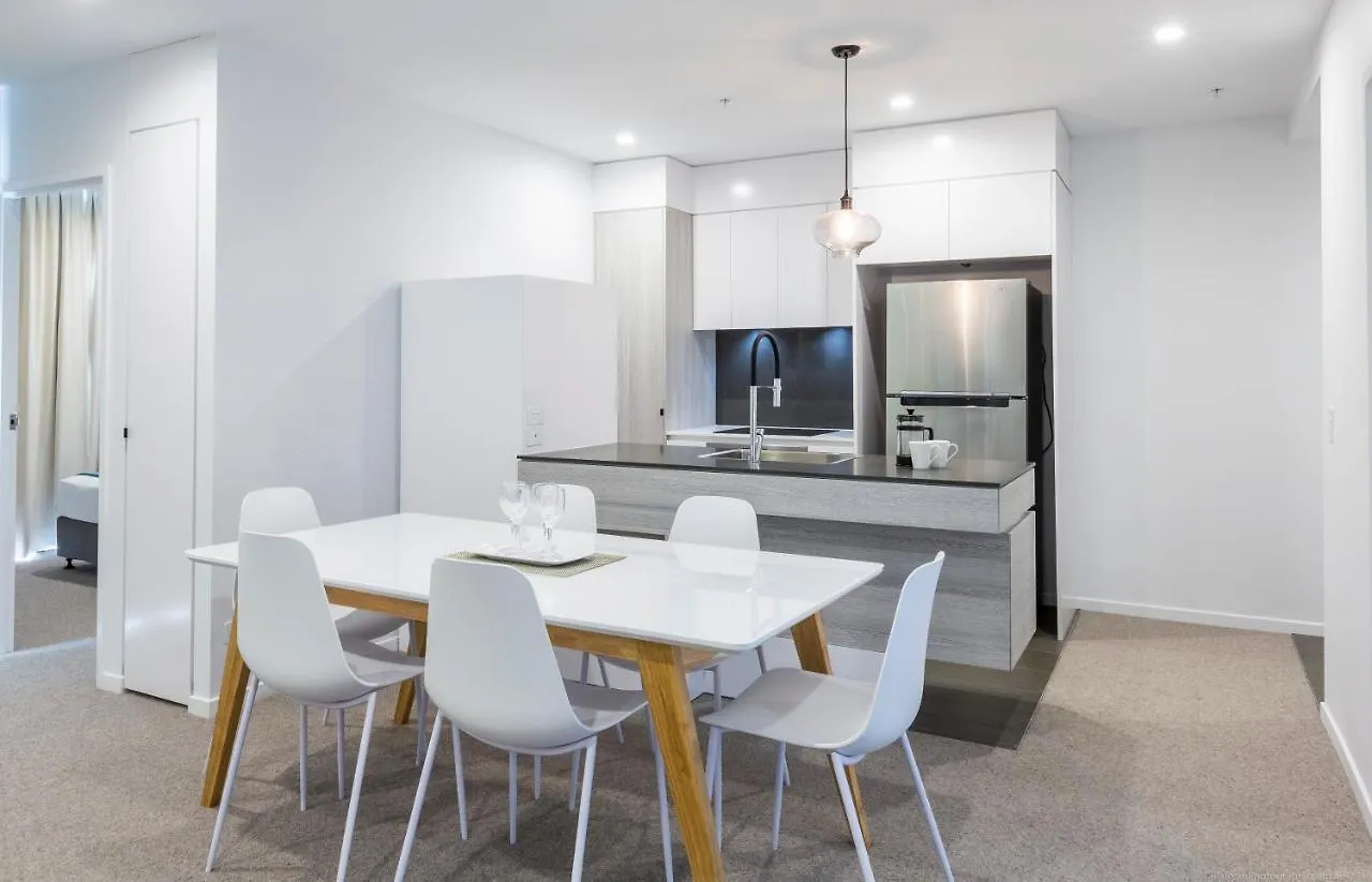 Boardwalk Burleigh - Official 4*