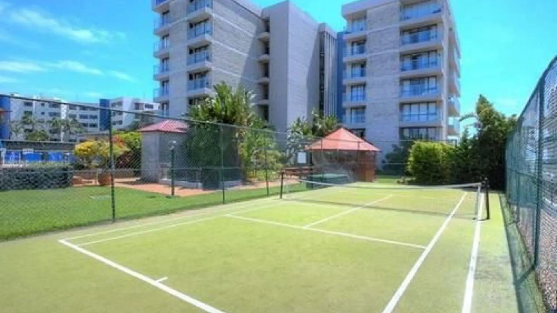 Aparthotel Pacific Surf Absolute Beachfront 3*