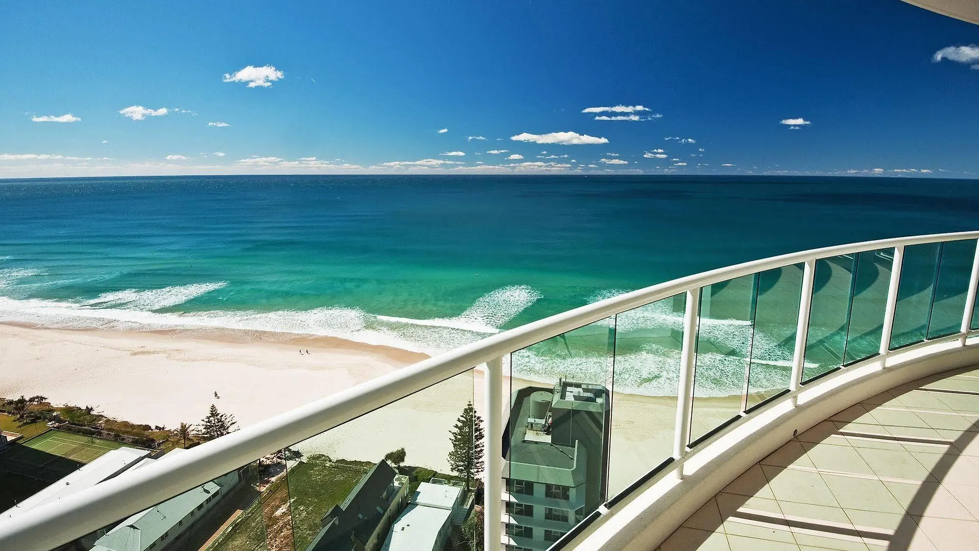 Pacific Views 4*