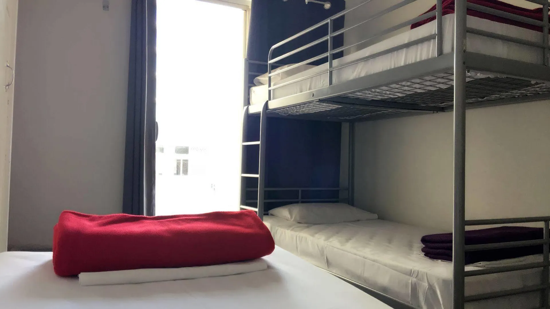 Hostal Gold Coast Hostel *