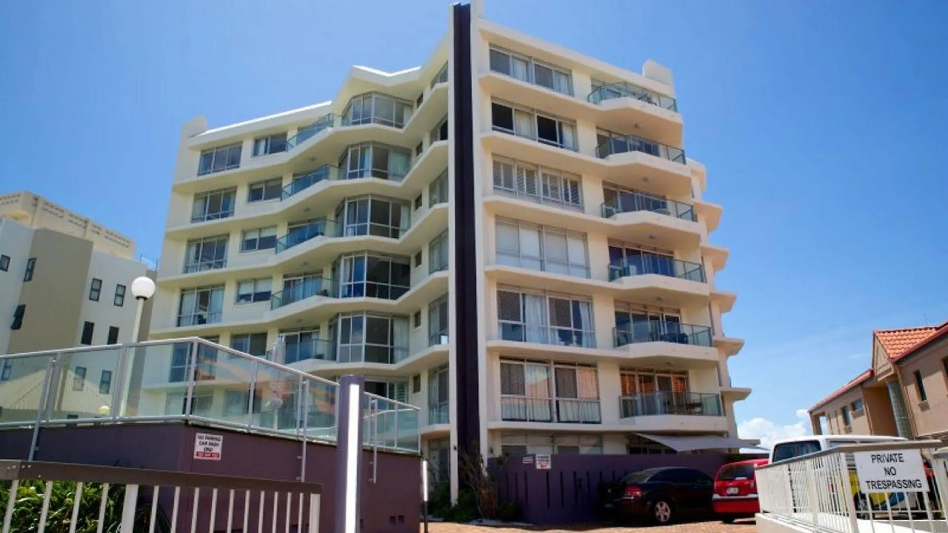 Foreshore Beachfront 3*