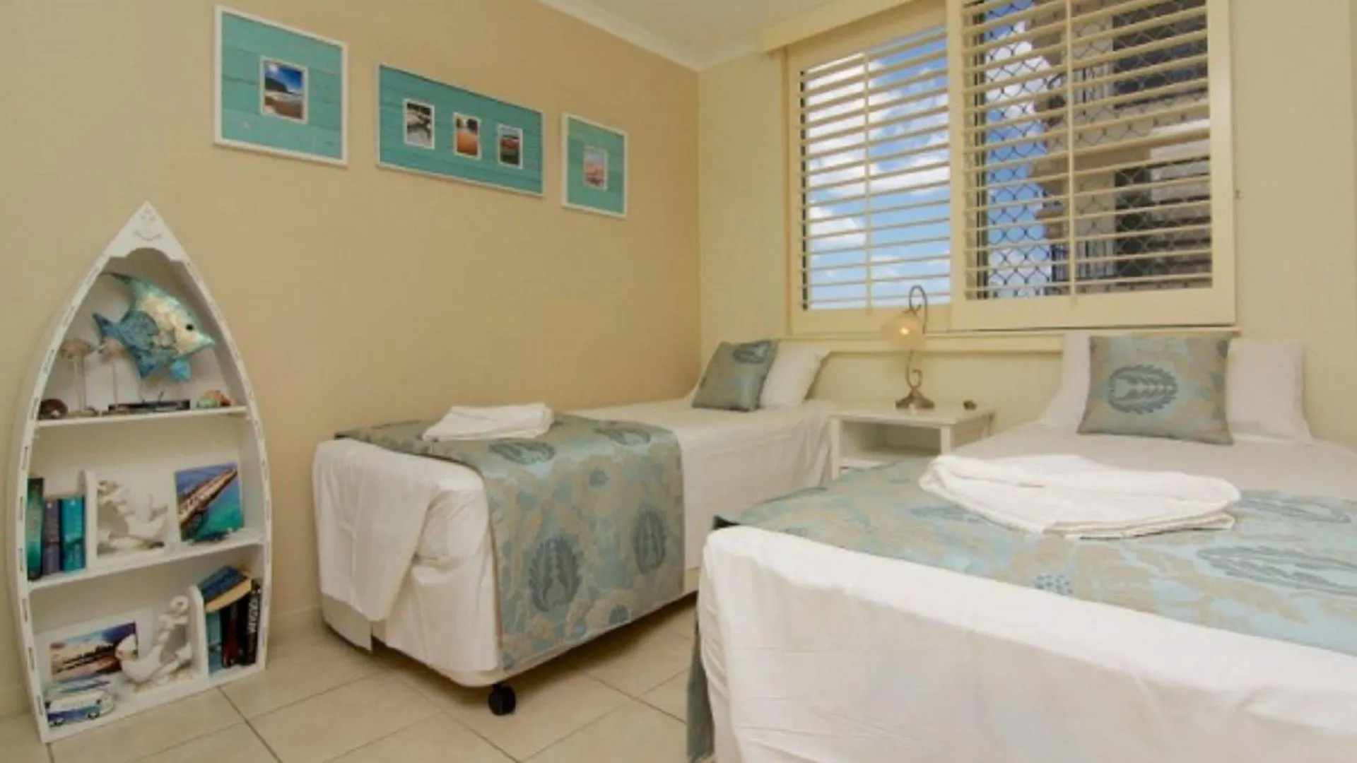 Aparthotel Crystal Beachfront 3*