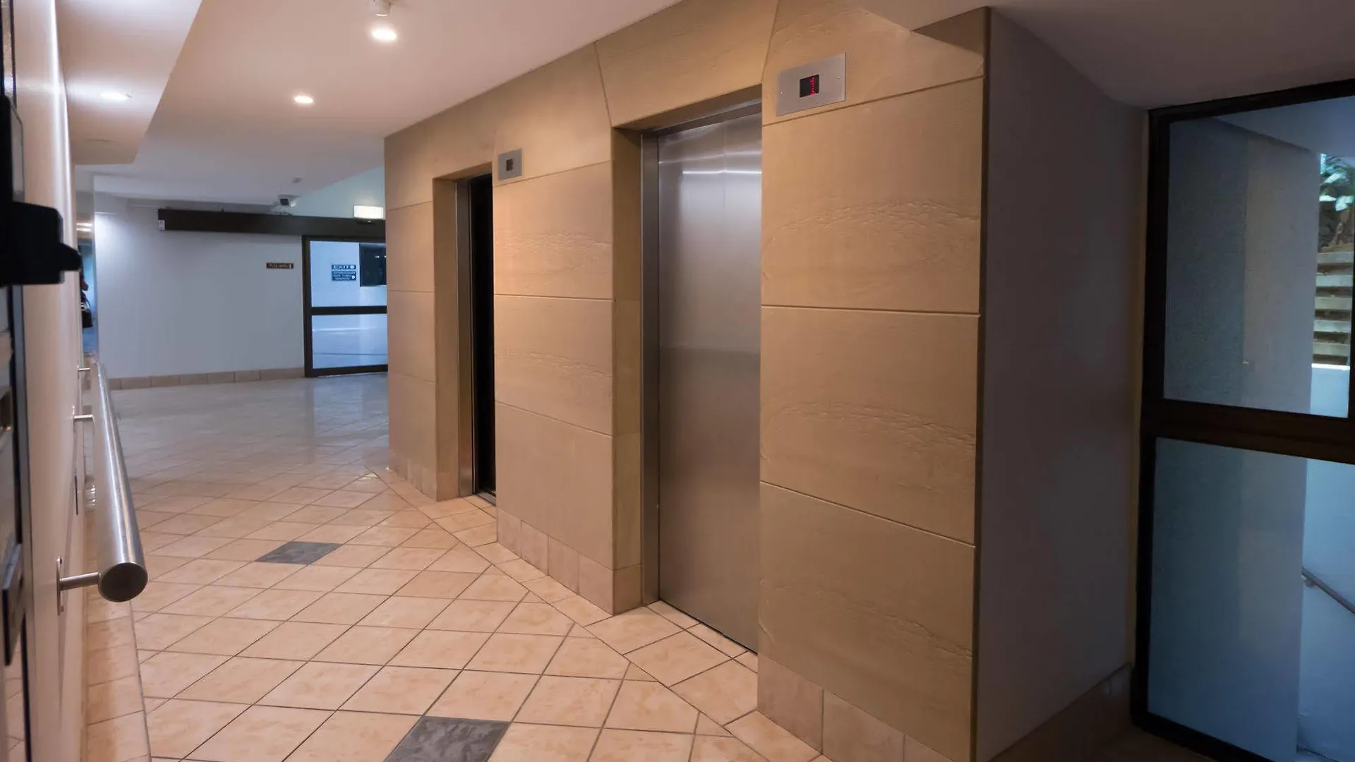 The Rocks - Official 4* Gold Coast