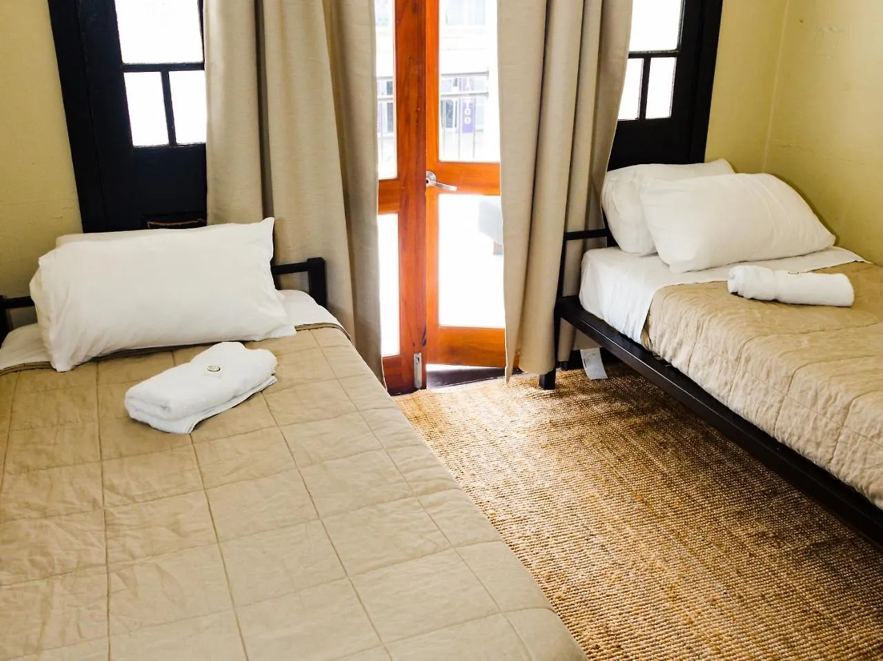 Hostal Sands Coolangatta