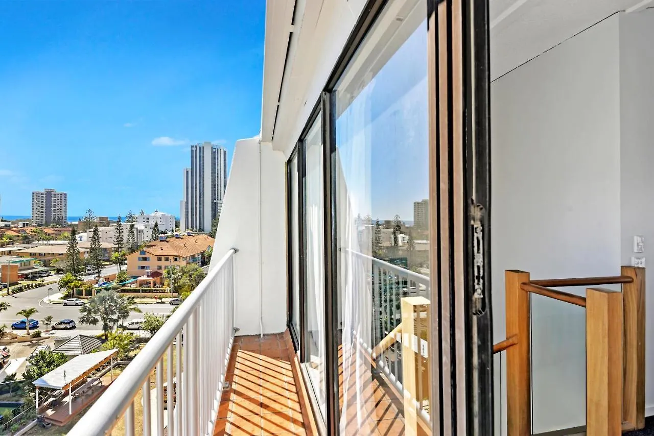 Broadbeach Travel Apartahotel 3*