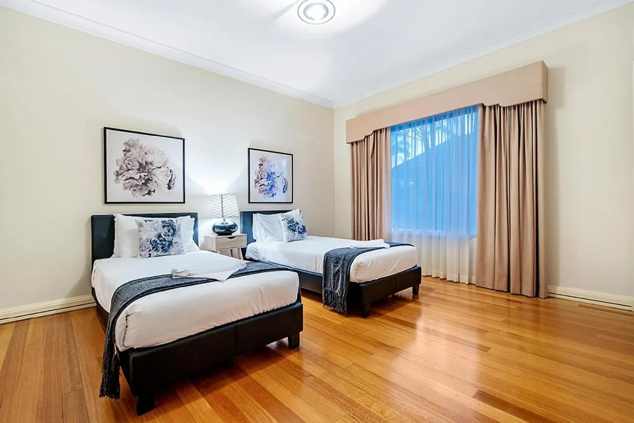 度假居 Holidays House Almafi Drive Surfers Paradise 黄金海岸