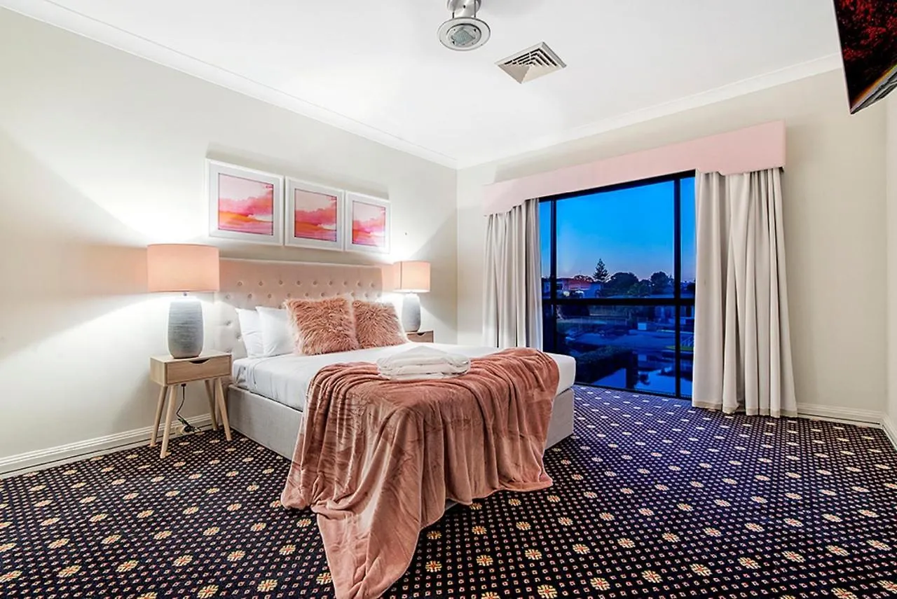 Holidays House Almafi Drive Surfers Paradise 度假居 黄金海岸