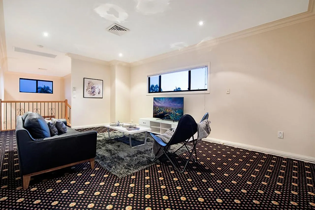 Holidays House Almafi Drive Surfers Paradise 度假居