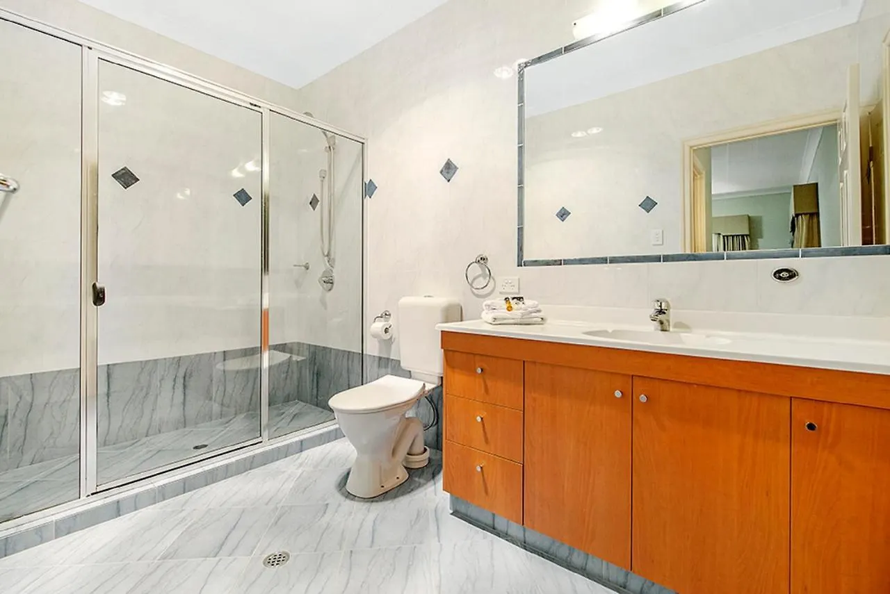 Holidays House Almafi Drive Surfers Paradise 度假居 黄金海岸