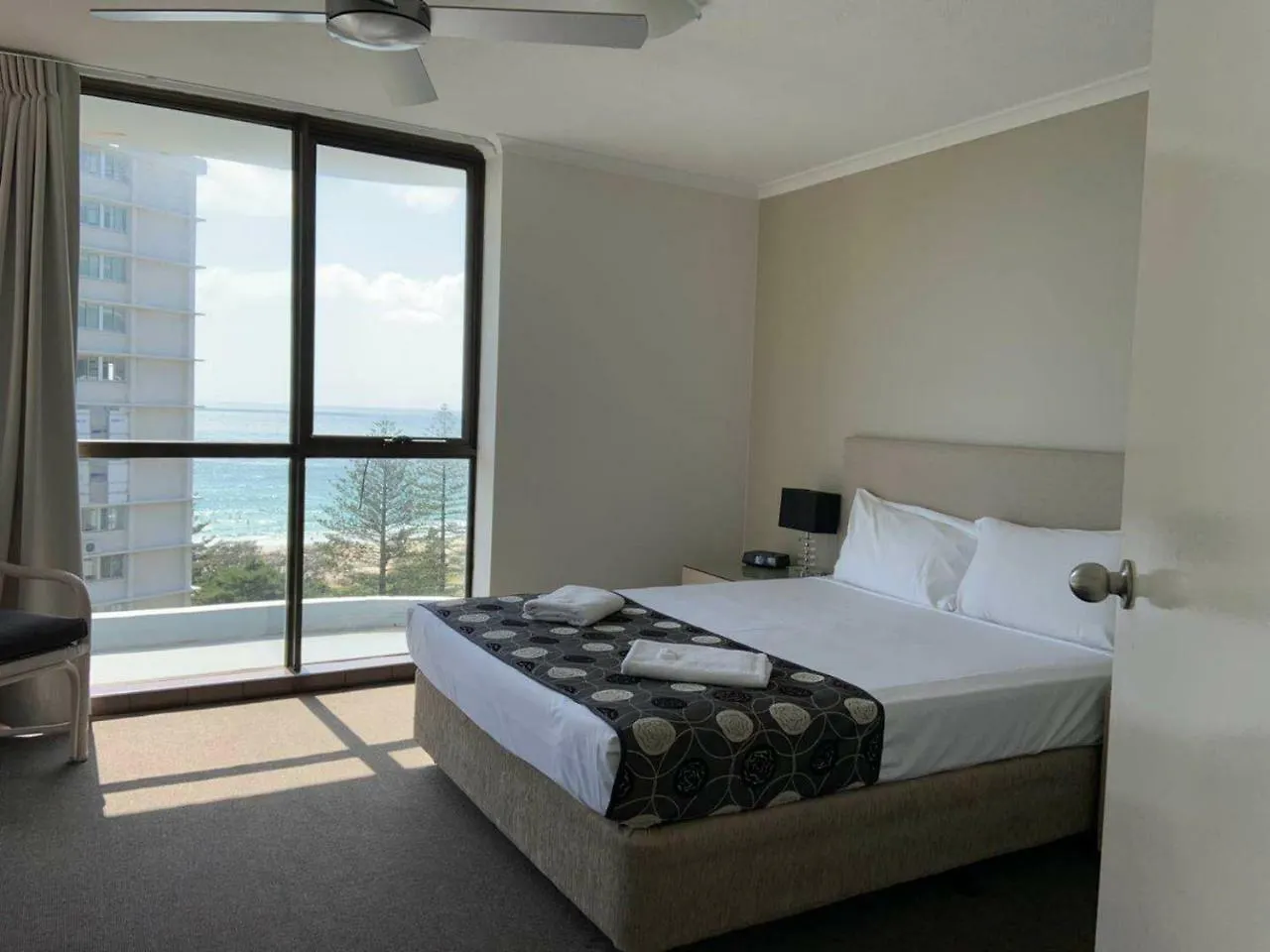 Апарт-отель Burleigh Gardens North Hi-rise 3*