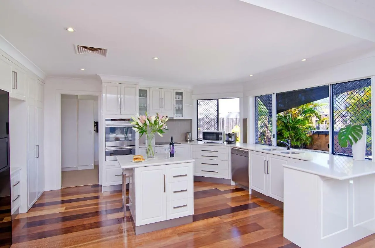 Ferienhaus Seaclusion 5 Bed Waterfront, Sleeps 12 *