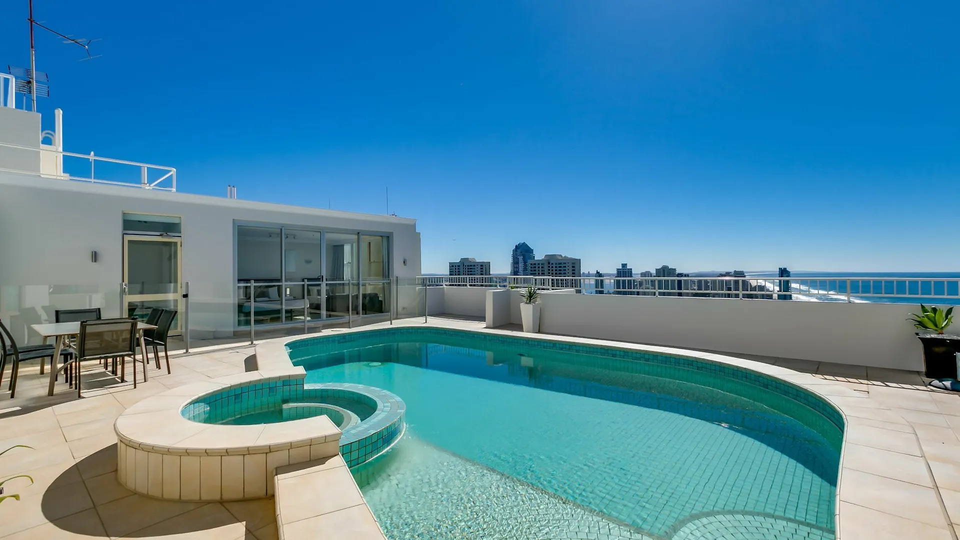 Golden Gate Apartment Gold Coast