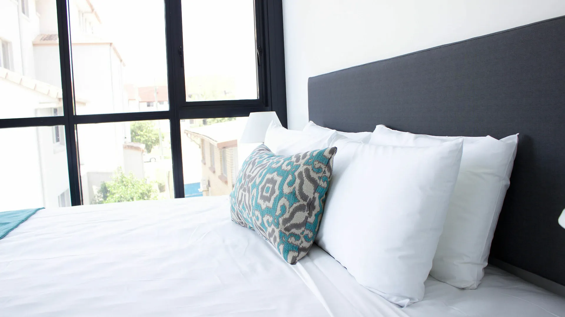 Synergy Broadbeach - Official 4* Gold Coast