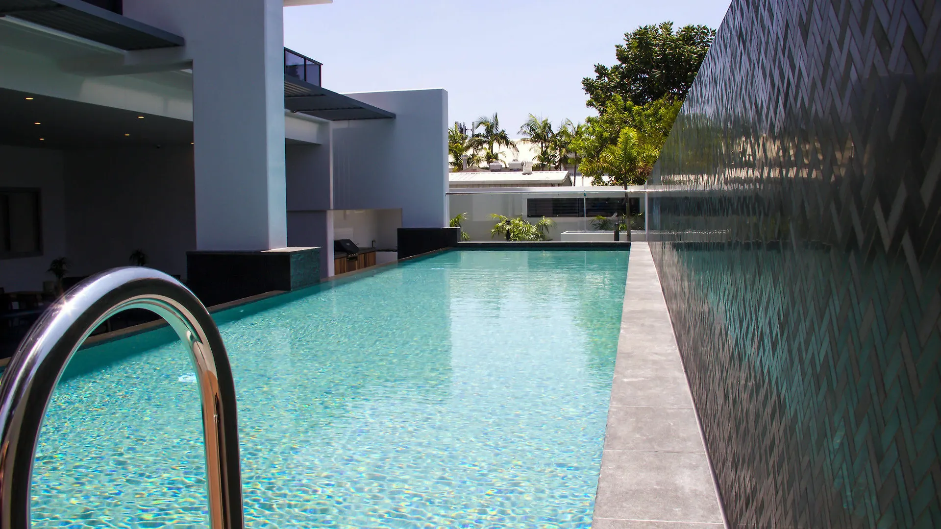 Synergy Broadbeach - Official