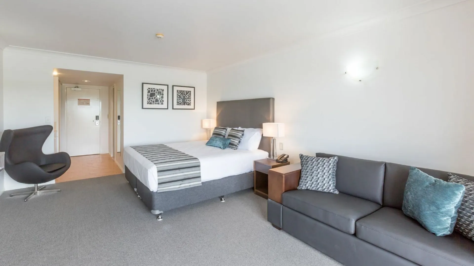Hope Harbour Hotel 3*