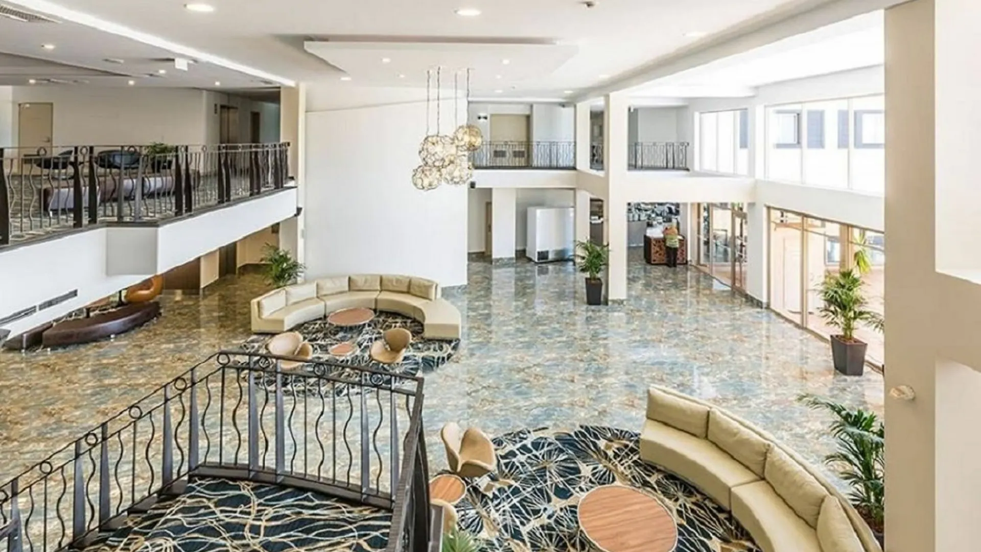 Hope Harbour Hotel 3*