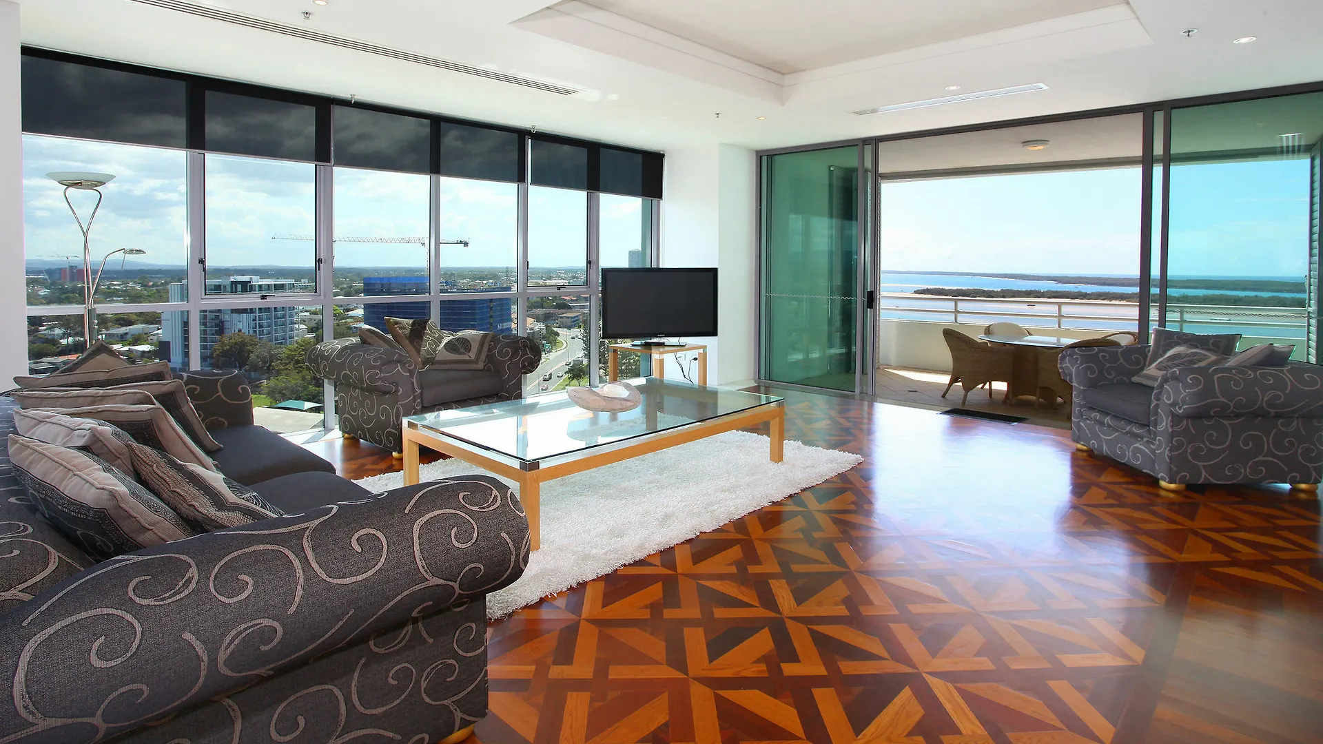 Grand Apartment
