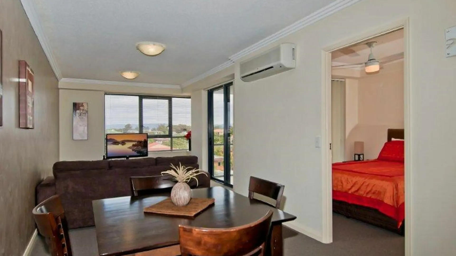 Apartmanhotel Aqualine On The Broadwater 4*