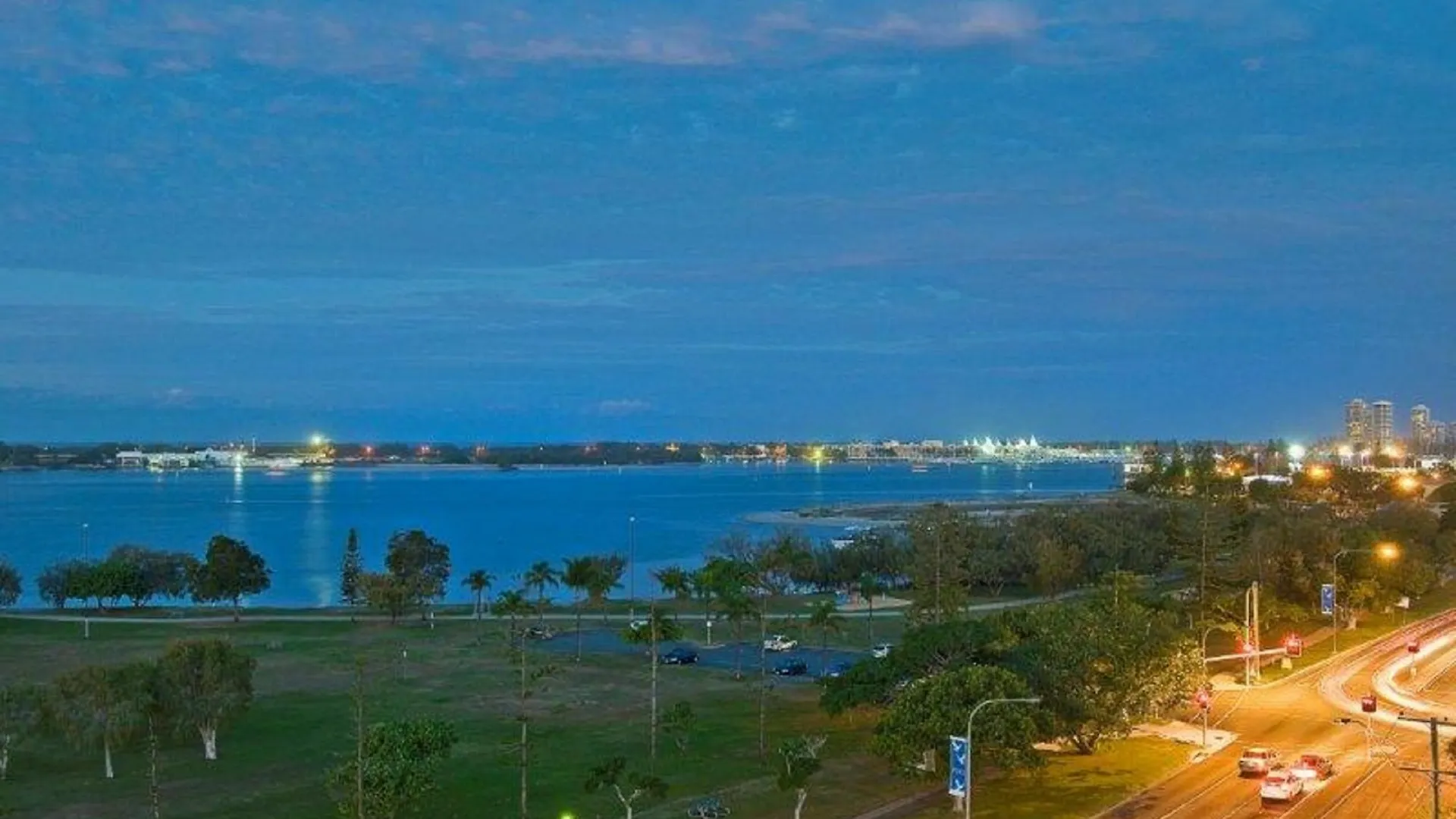 Aqualine On The Broadwater 4*
