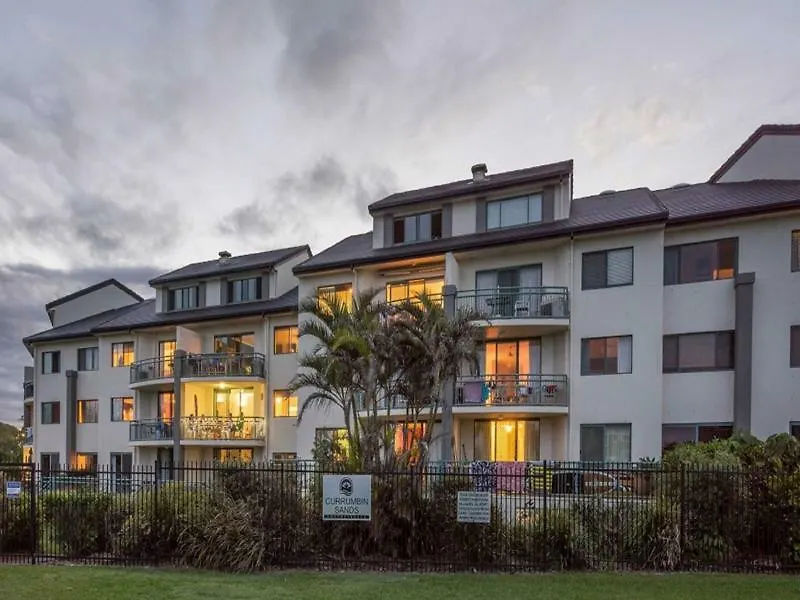 Aparthotel Currumbin Sands On The 4*