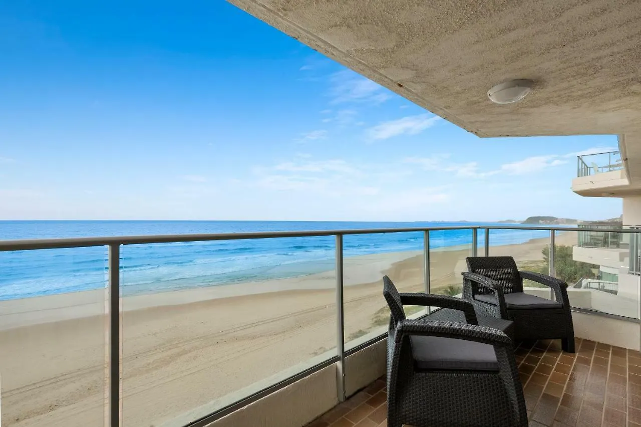 Foreshore Beachfront 3* Gold Coast