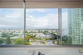Aparthotel The Shore - Beachfront 3*