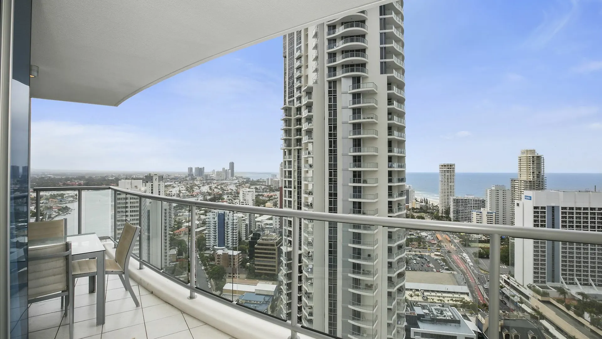 Апартаменты Chevron Renaissance - Hr Surfers Paradise