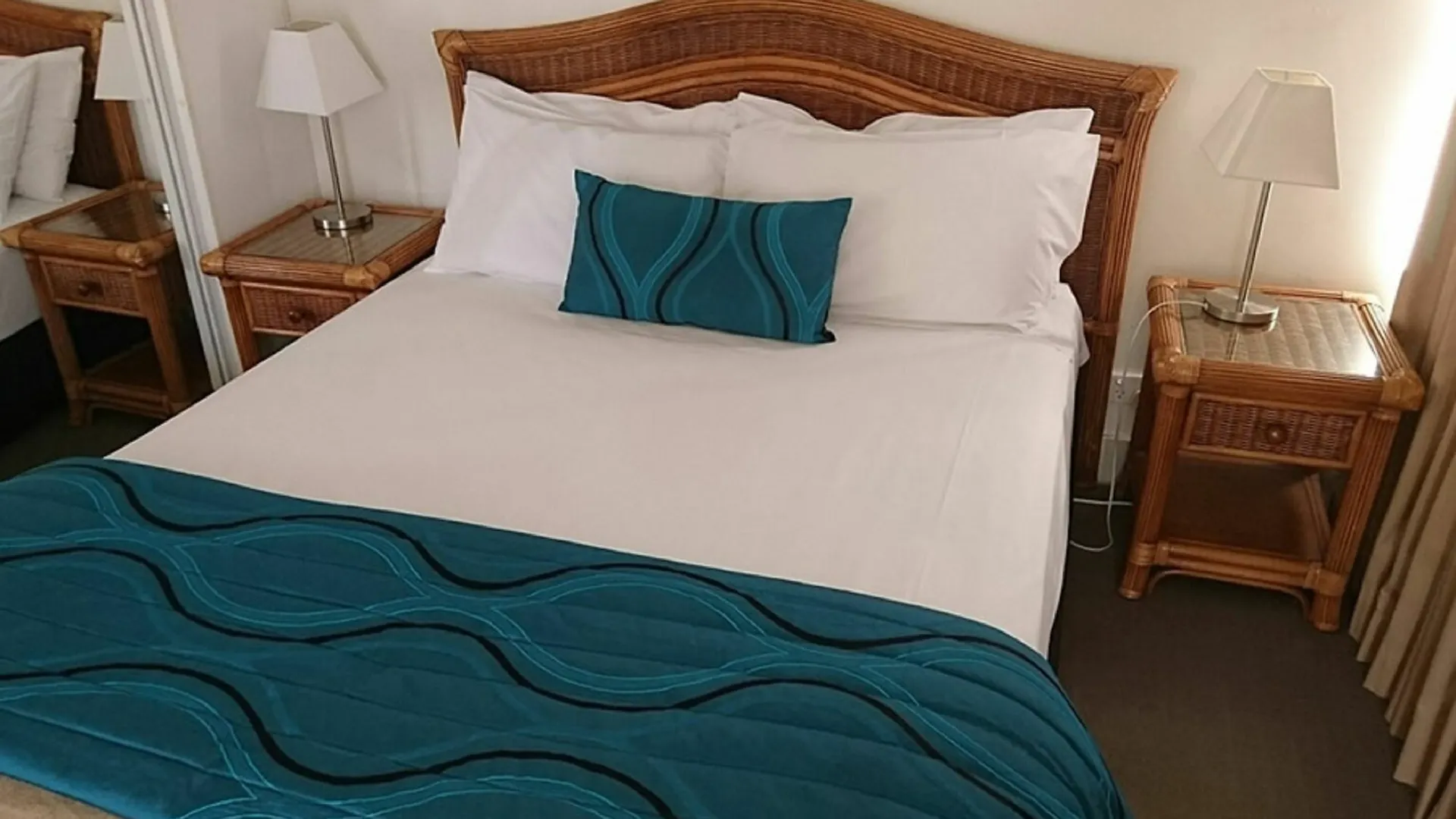 Chateau Beachside 3*