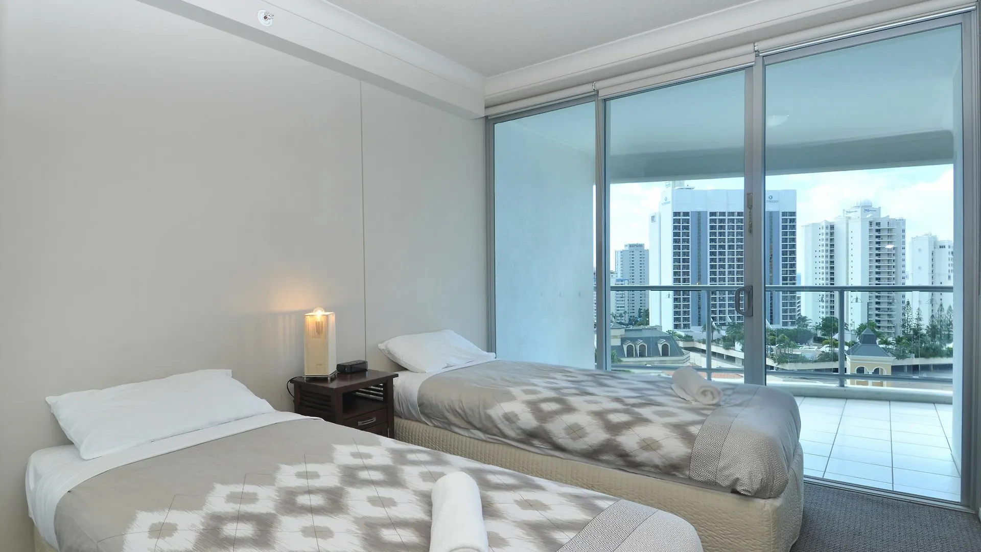 Chevron Renaissance - Hr Surfers Paradise *