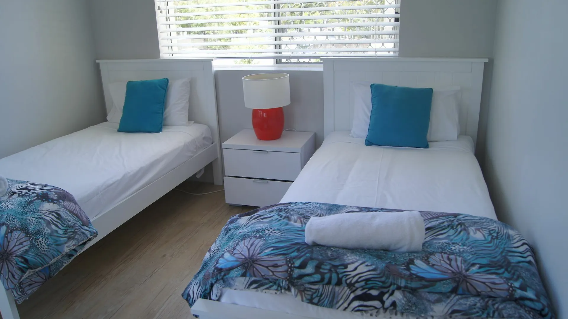 Surfers Tradewinds מלון 3*