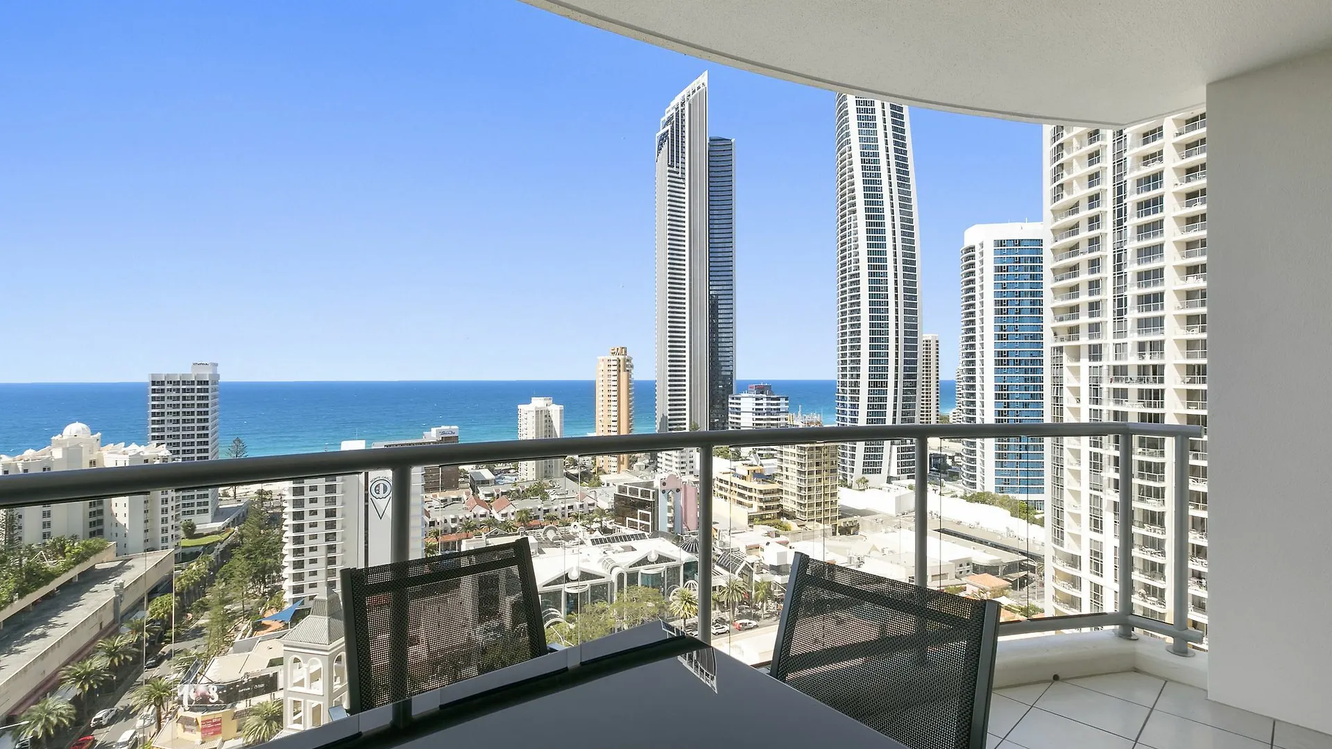 Chevron Renaissance - Hr Surfers Paradise