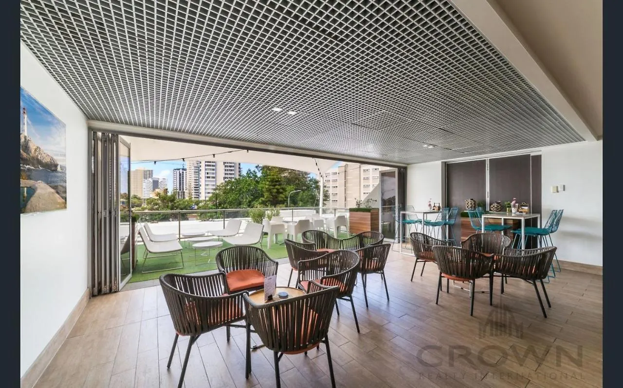 Studio With Ocean View In Mantra At Surfers Paradise L9