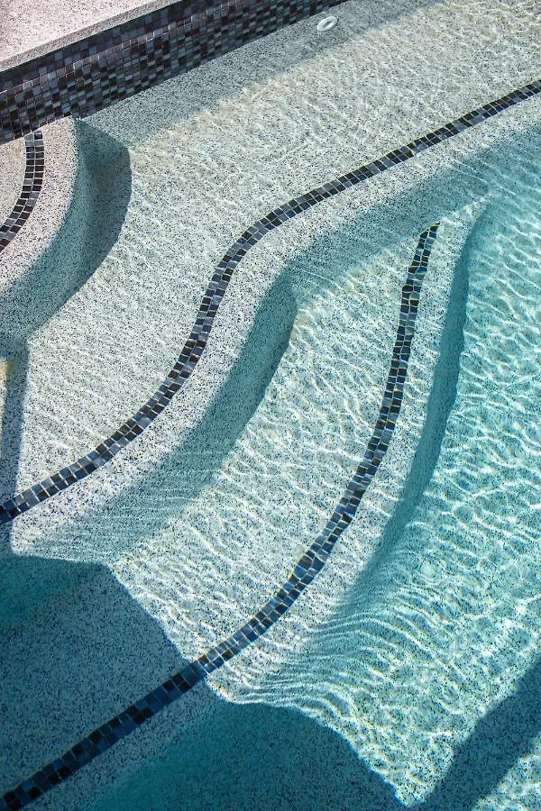 Vue Broadbeach - Official Resort