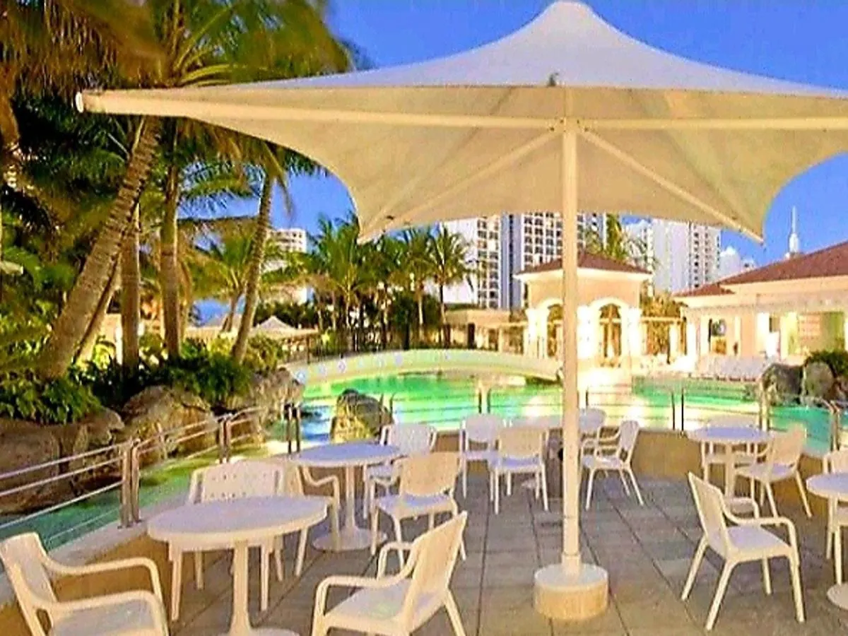 Apartment Modern 2br In Chevron Renaissance Gold Coast