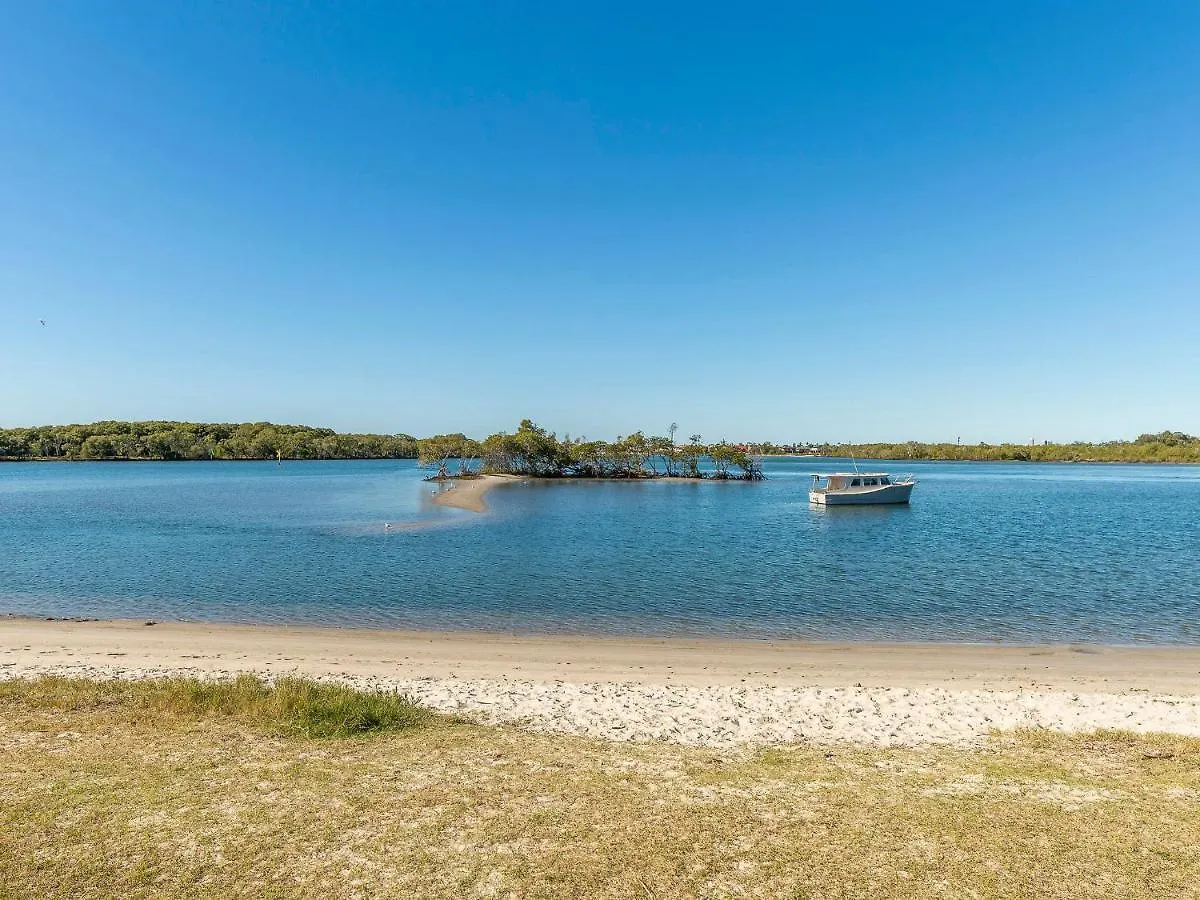Stunning 3 Bedroom At Hope Harbour Marina Villa Gold Coast