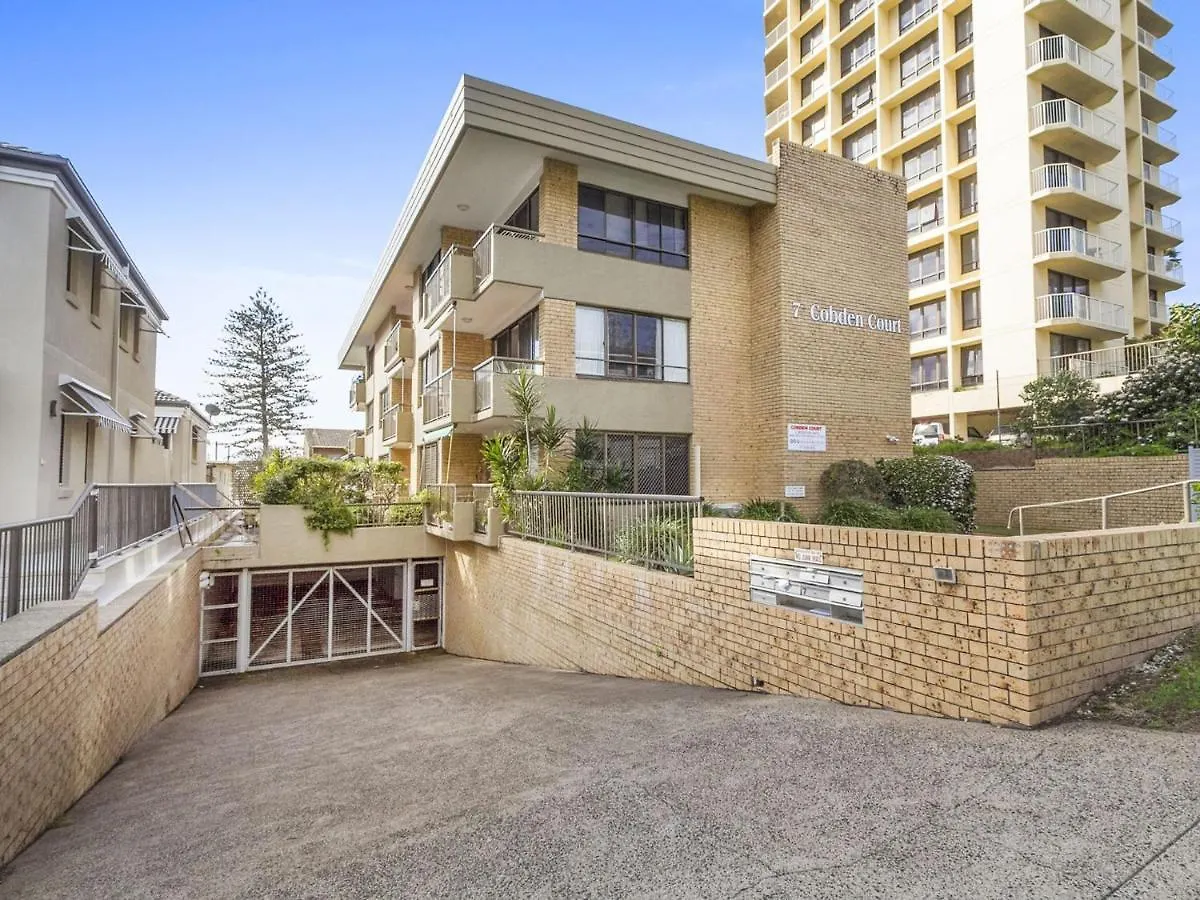 Cobden Court Unit 5 * Gold Coast