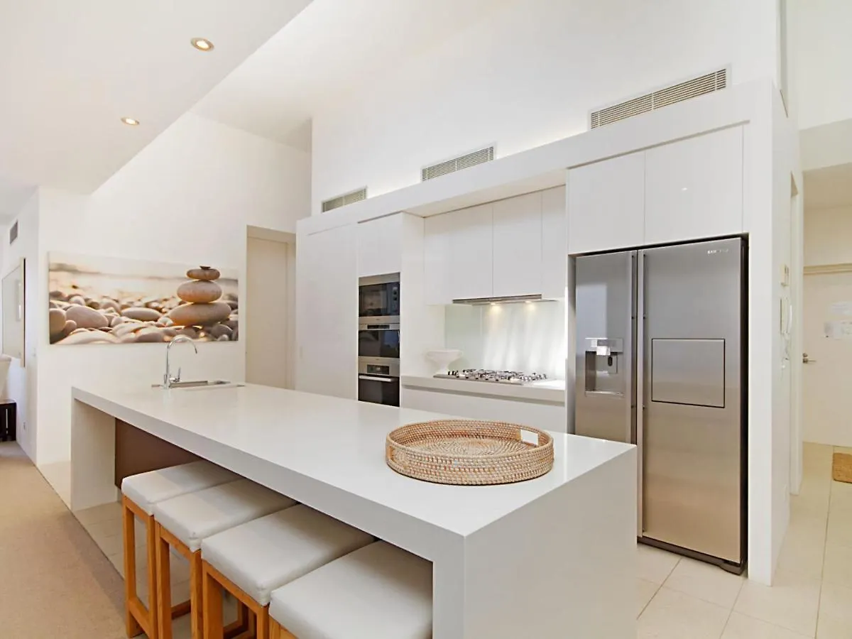 Eden Unit 1001 - Luxury 3 Bedroom Penthouse Close To The Beach In Rainbow Bay Coolangatta