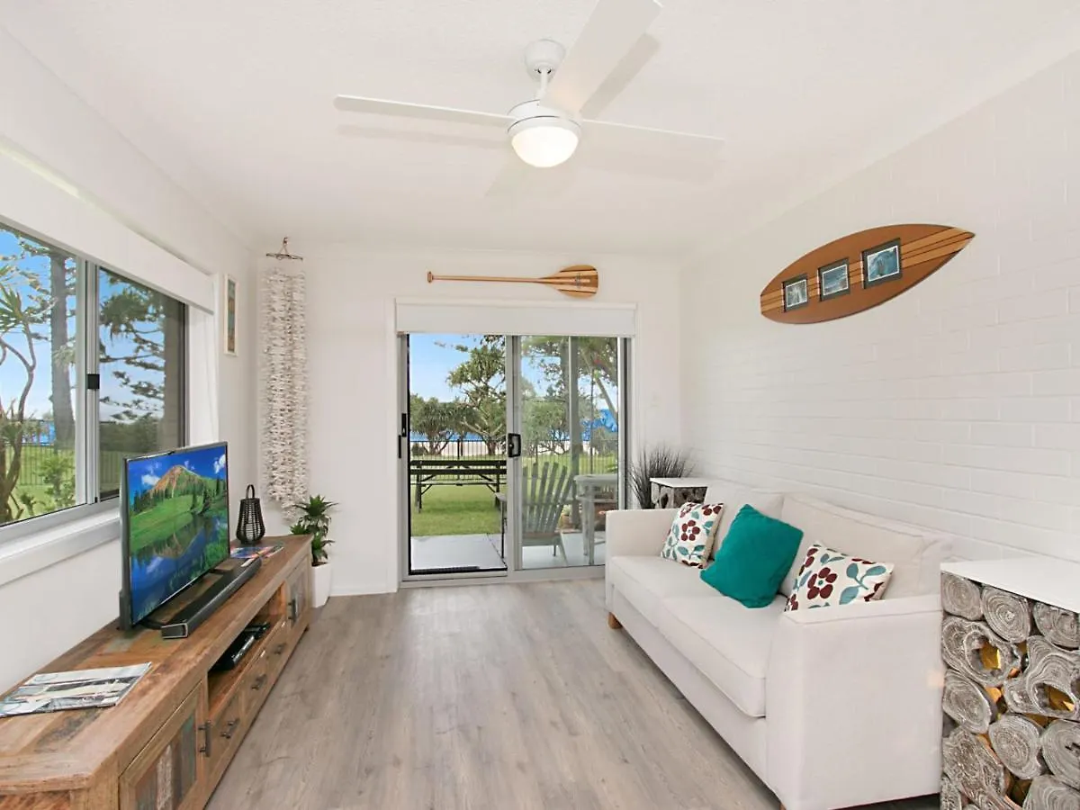 Shoreside Unit 1 - Absolute Beachfront Ground Level Unit In Tugun - Wi-fi Included Gold Coast