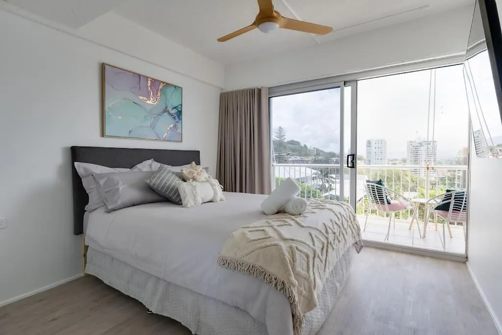 Burleigh Point Vibes Stylish And Modern Apartment *