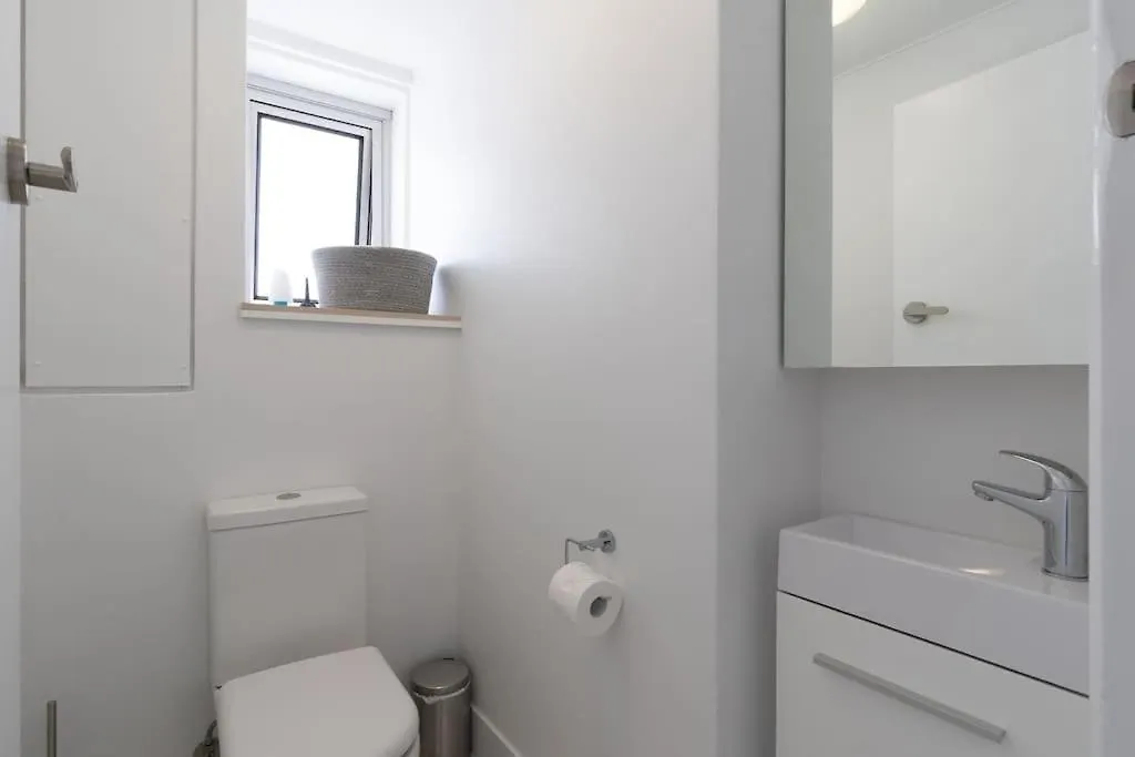 Apartment Burleigh Point Vibes Stylish And Modern