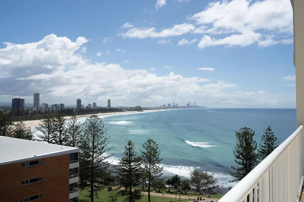 Burleigh Point Vibes Stylish And Modern Apartment