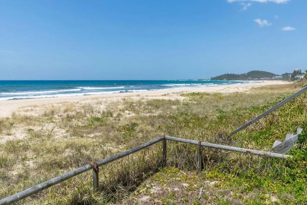Absolute Beachfront Family Size * Gold Coast