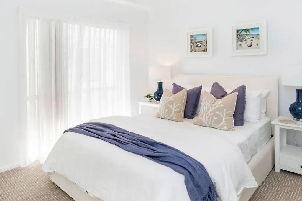 Absolute Beachfront Family Size * Gold Coast
