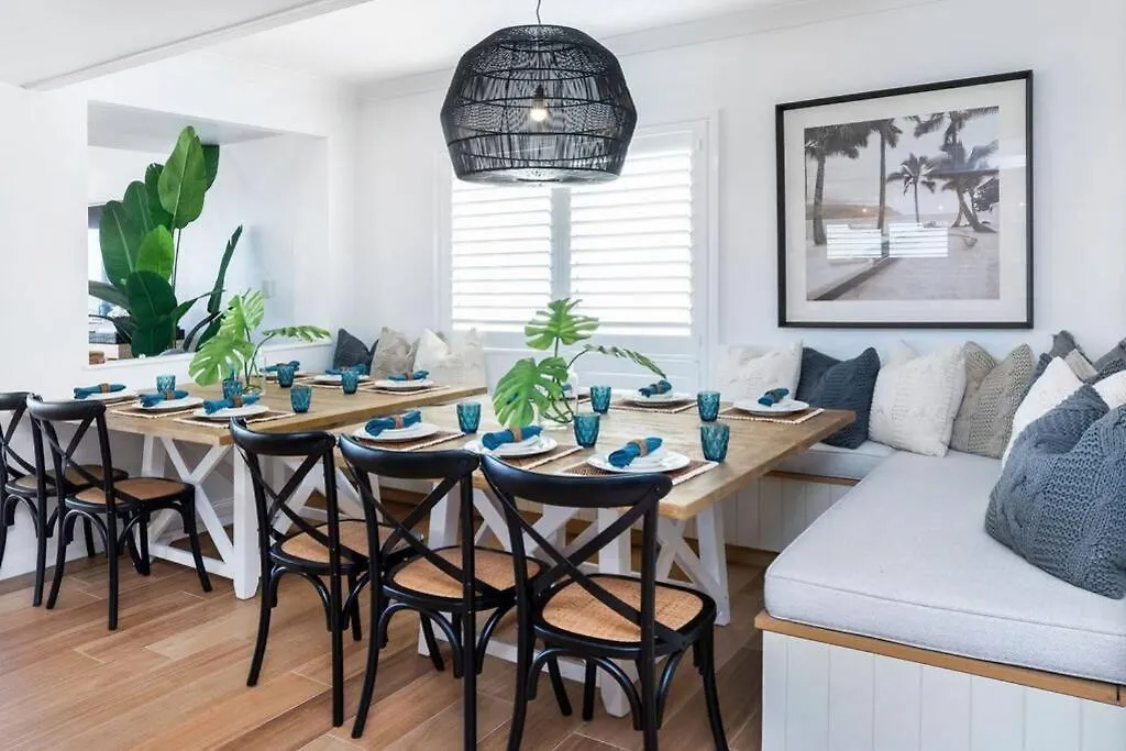 Absolute Beachfront Family Size Villa *