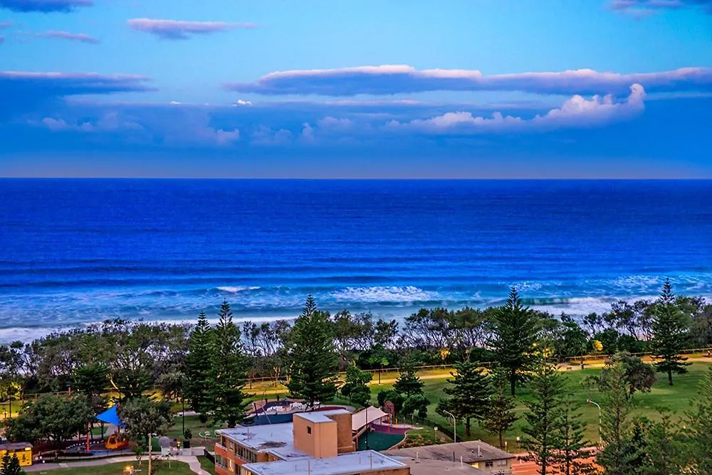 Oracle Broadbeach 5*