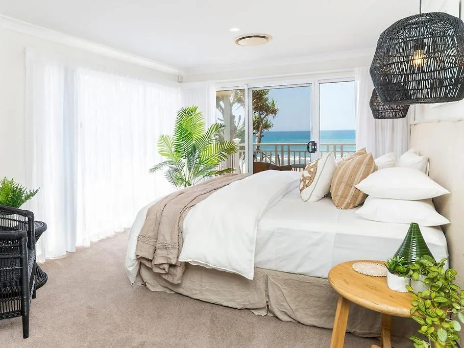 Absolute Beachfront Family Size * Gold Coast