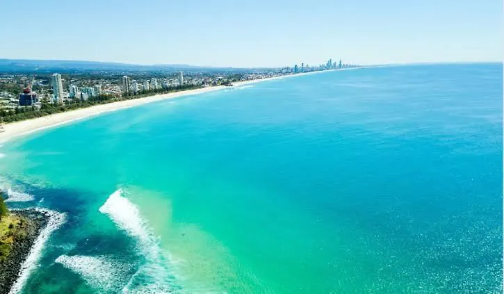 Boardwalk Burleigh Luxury Three Bedroom Apartmán *