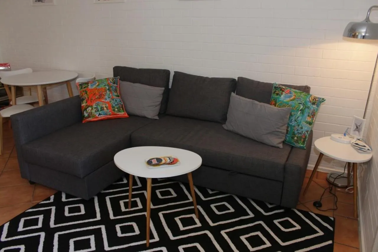 Διαμέρισμα Lovely 1 Bedroom Steps To The Χρυσή Ακτή